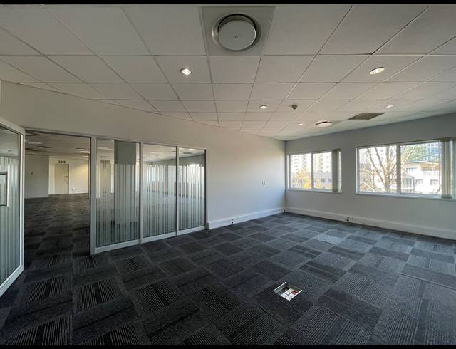 294M² OFFICE TO LET IN SANDTON CENTRAL
